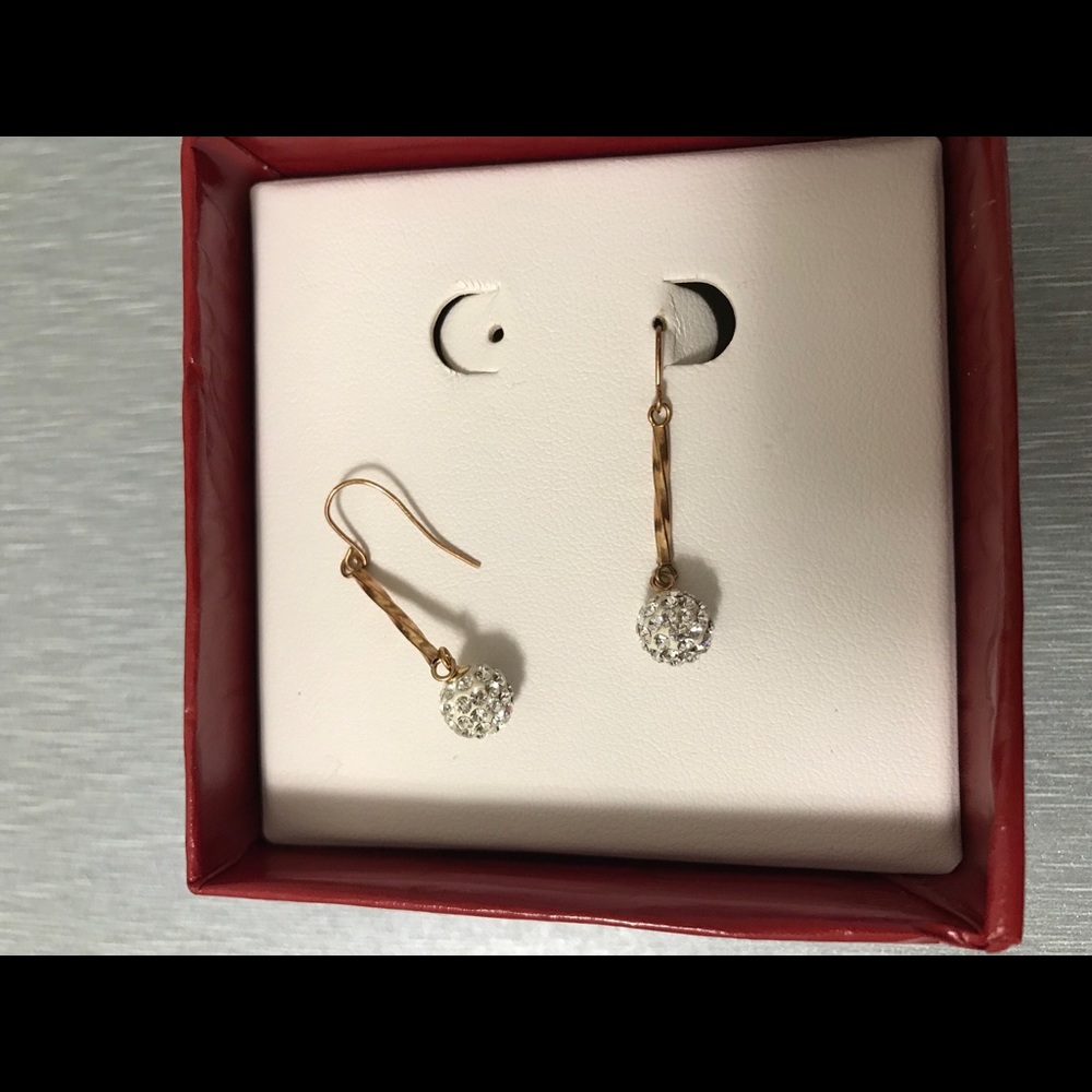 earrings - Picture 3 of 5